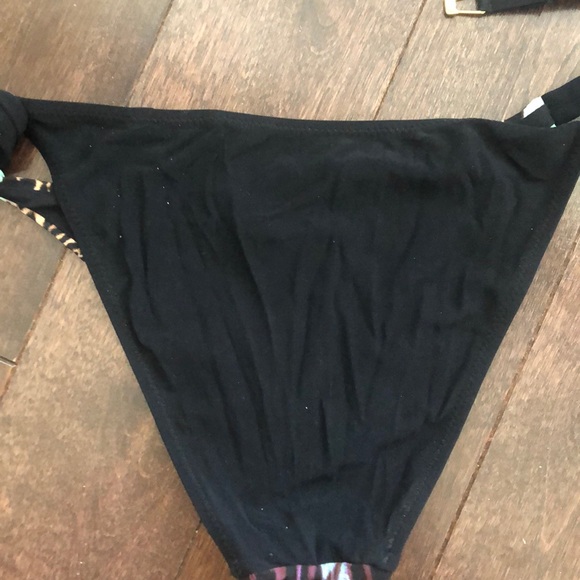 Parah bikini. - Picture 6 of 6